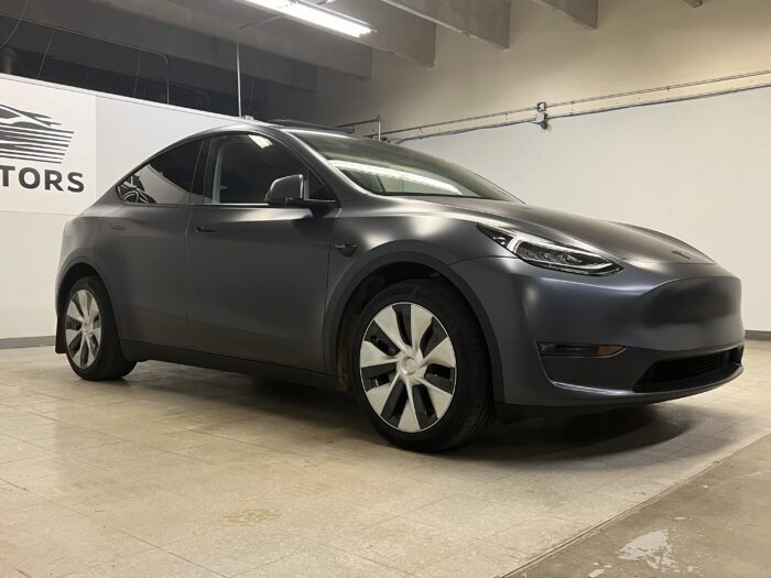 2023 Tesla Model Y LONG RANGE AWD - Image 2
