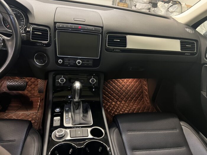 2015 VOLKSWAGEN TOUAREG - Image 8