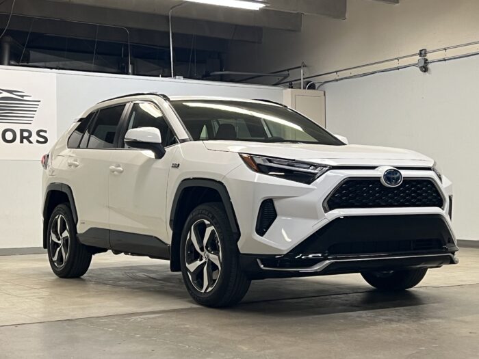 2024 TOYOTA RAV4 PRIME SE PLUG IN Hybrid AWD - Image 2