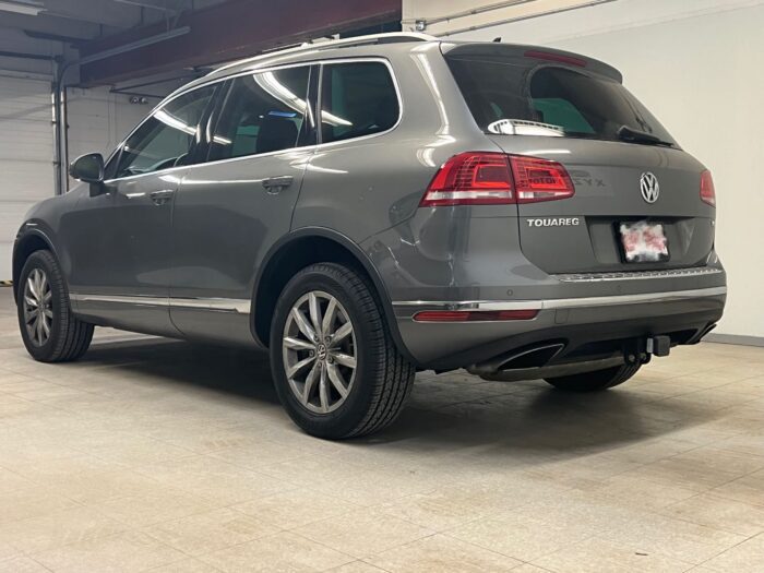 2015 VOLKSWAGEN TOUAREG - Image 5