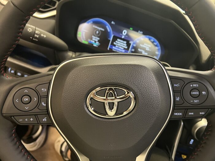 2024 TOYOTA Rav4 Prime XSE with TEC Package - Image 10