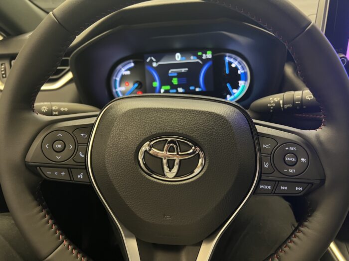 2024 TOYOTA RAV4 PRIME SE PLUG IN Hybrid AWD - Image 10