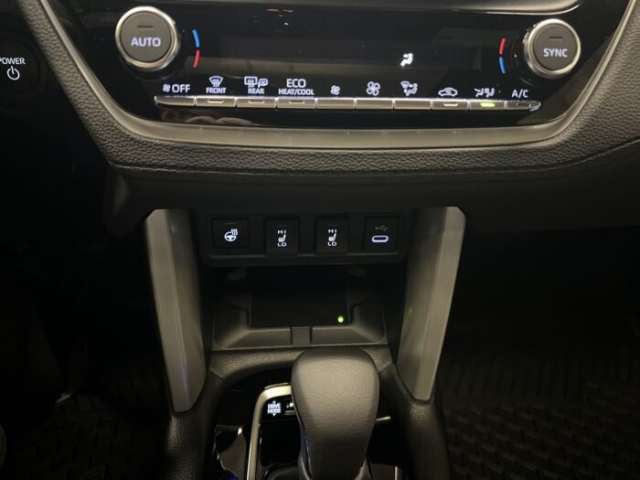 2024 TOYOTA COROLLA CROSS XSE HYBRID AWD - Image 11