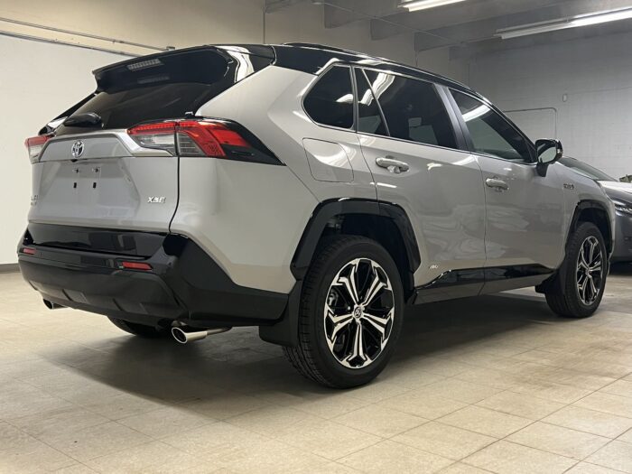 2024 TOYOTA Rav4 Prime XSE with TEC Package - Image 3