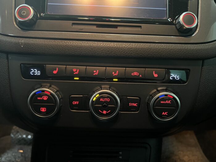 2015 Volkswagen Tiguan Highline 4motion"PENDING" - Image 13