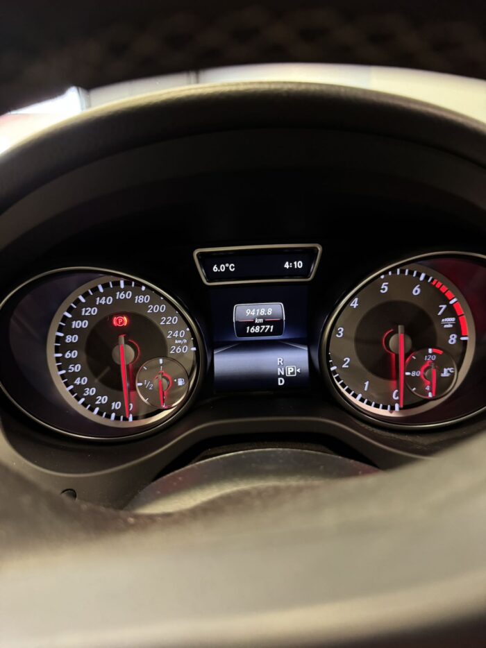 2015 MERCEDES BENZ GLA250 - Image 7