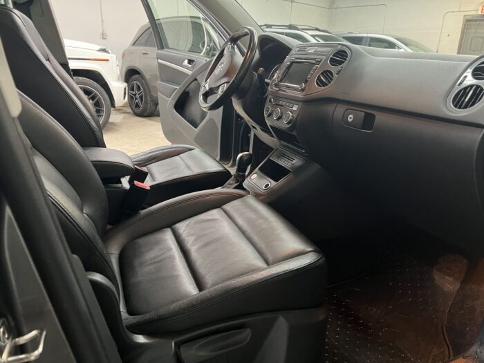 2015 Volkswagen Tiguan Highline 4motion"PENDING" - Image 8