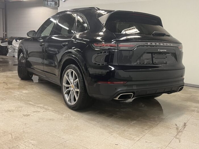 2021 Porsche Cayenne "PENDING" - Image 3