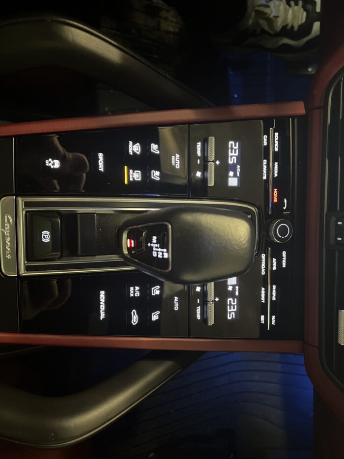 2021 Porsche Cayenne "PENDING" - Image 13