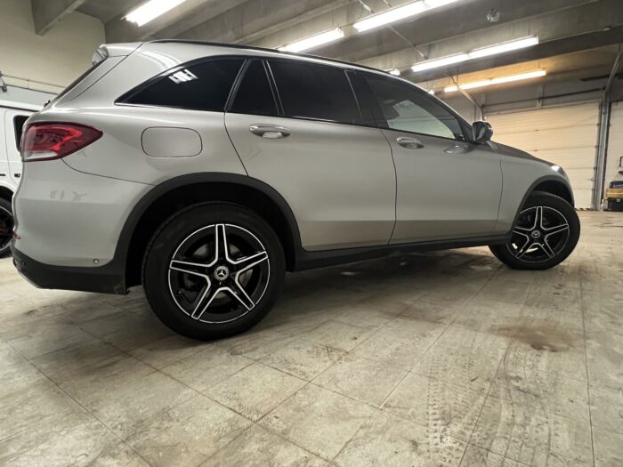 2022 Mercedes-Benz GLC 300 4MATIC SUV - Image 5