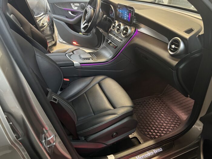 2022 Mercedes-Benz GLC 300 4MATIC SUV - Image 17
