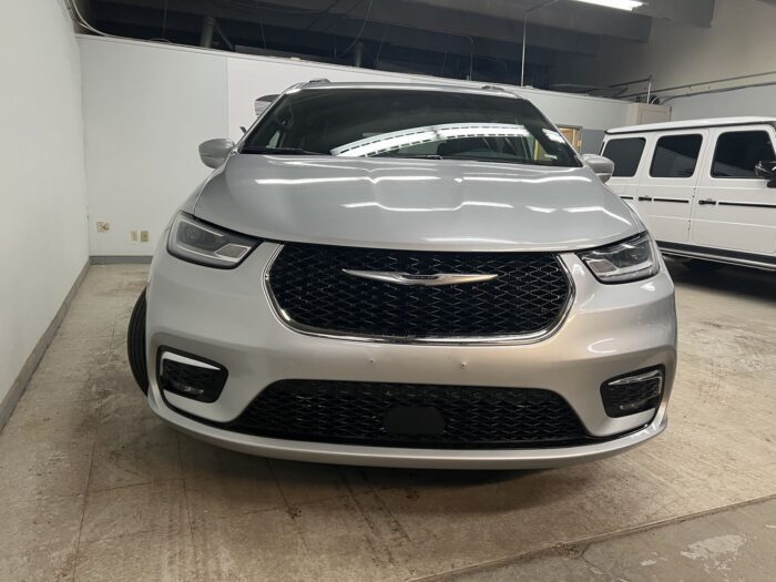 2022 Chrysler Pacifica Touring AWD - Image 6