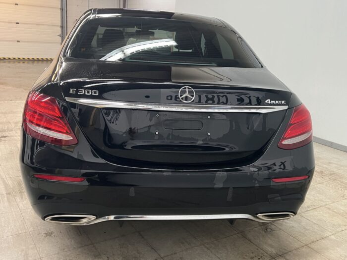 2017 Mercedes-Benz E-Class 4dr Sdn E 300 4MATIC - Image 3