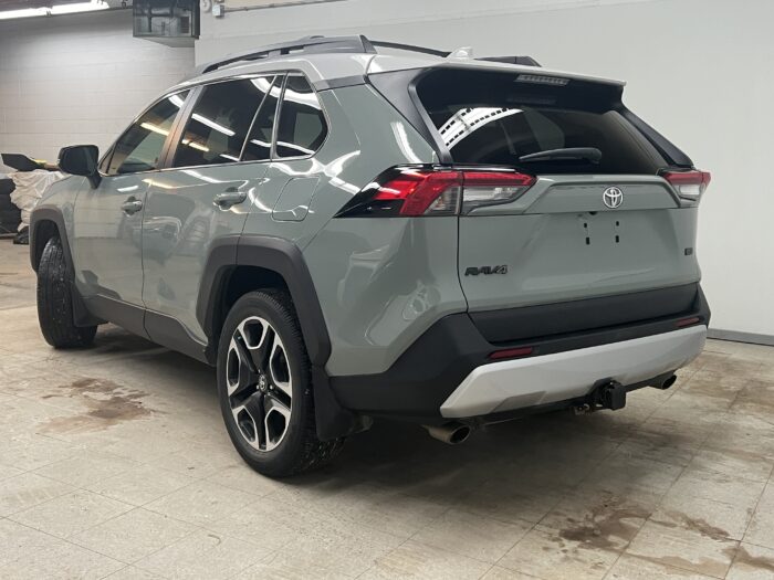 2019 Toyota RAV4 AWD Trail - Image 3