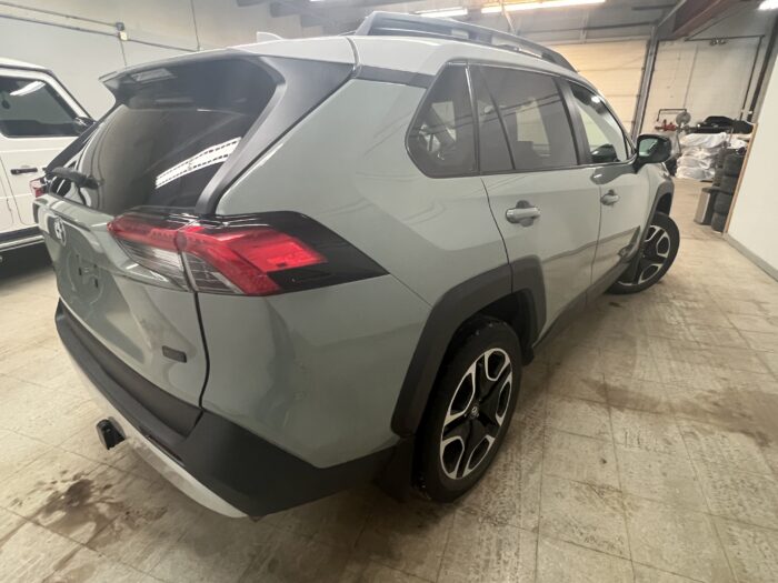 2019 Toyota RAV4 AWD Trail - Image 5