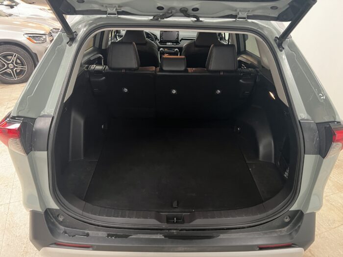 2019 Toyota RAV4 AWD Trail - Image 7