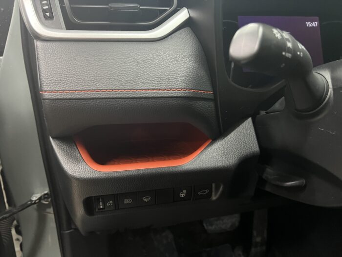 2019 Toyota RAV4 AWD Trail - Image 10