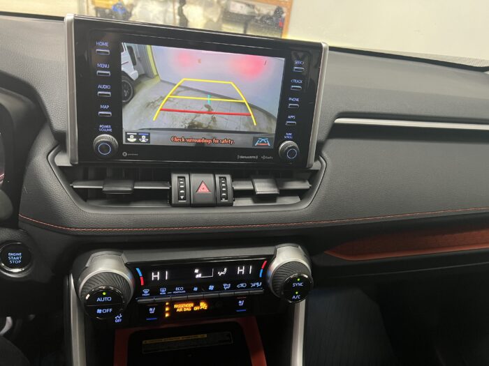 2019 Toyota RAV4 AWD Trail - Image 14