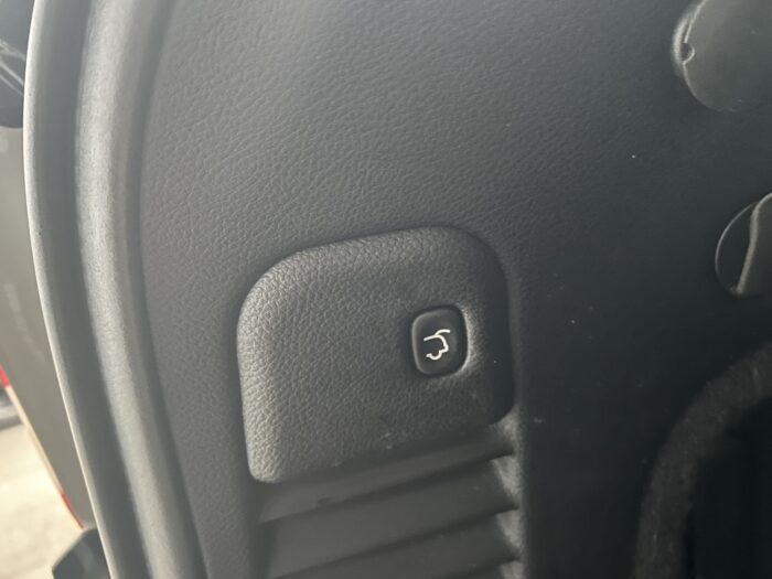 2012 JEEP GRAND CHEROKEE HEMI 5.7V8 - Image 17