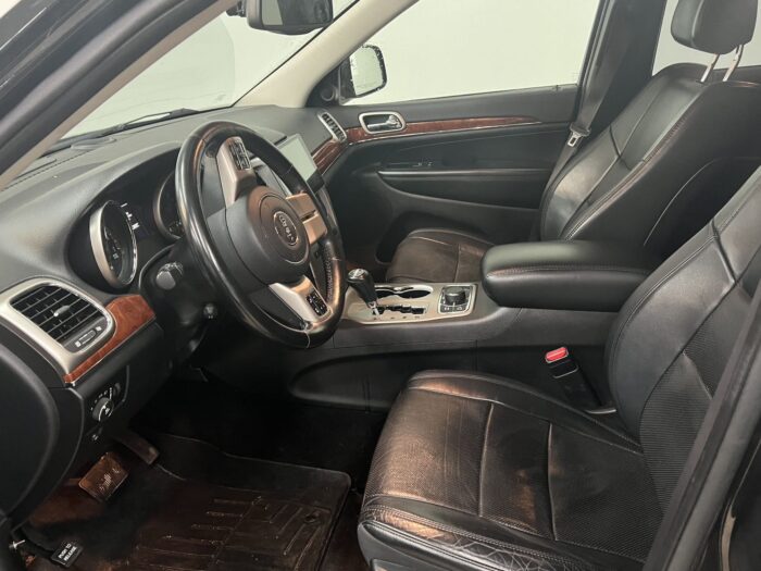 2012 JEEP GRAND CHEROKEE HEMI 5.7V8 - Image 7