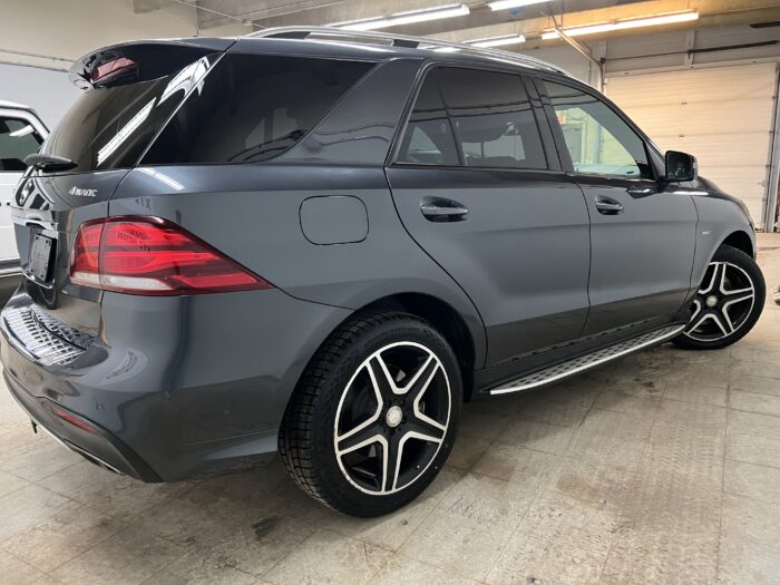 2016 Mercedes-Benz GLE 4MATIC 4dr GLE 450 AMG - Image 4