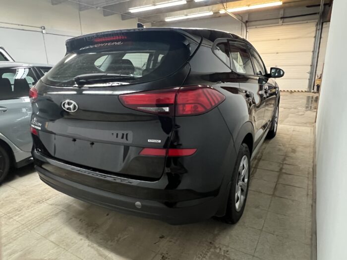 2019 Hyundai Tucson Essential AWD w/Safety Package - Image 5