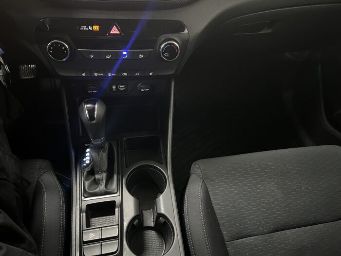 2019 Hyundai Tucson Essential AWD w/Safety Package - Image 14