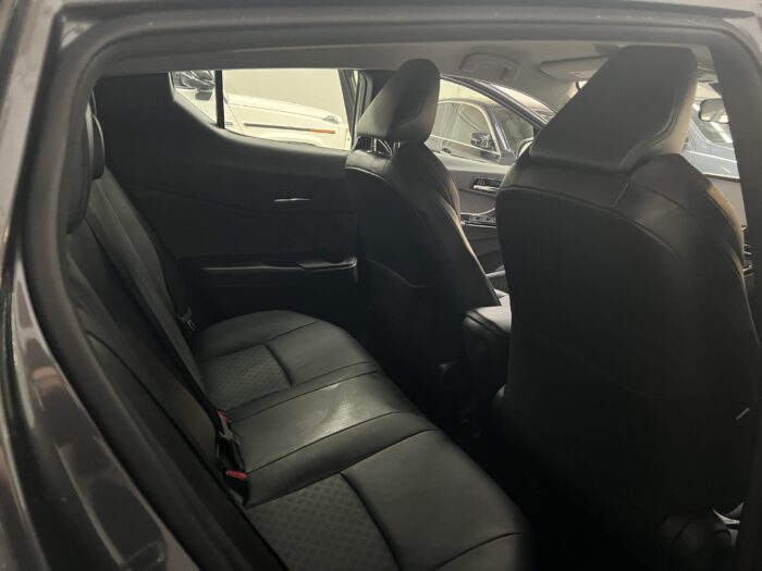 2021 Toyota C-HR LIMITED FWD"PENDING" - Image 12