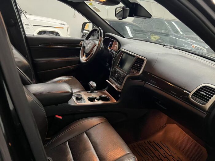 2014 Jeep Grand Cherokee 4WD 4dr Overland - Image 15