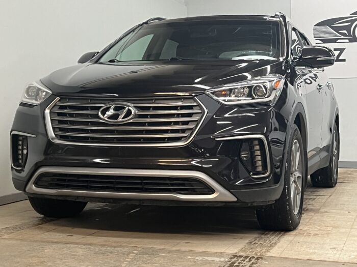 2017 Hyundai Santa Fe XL AWD 4dr Luxury 7 Seats"PENDING" - Image 2