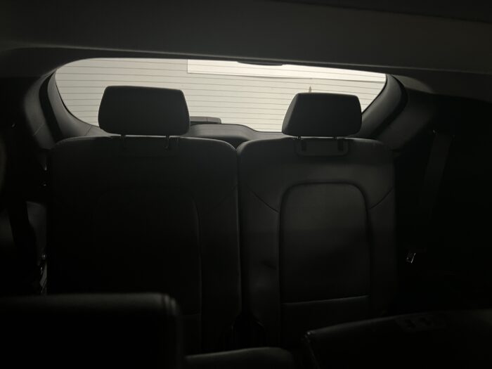 2017 Hyundai Santa Fe XL AWD 4dr Luxury 7 Seats"PENDING" - Image 11