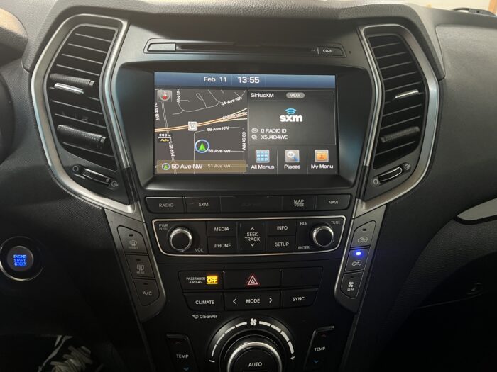 2017 Hyundai Santa Fe XL AWD 4dr Luxury 7 Seats"PENDING" - Image 15