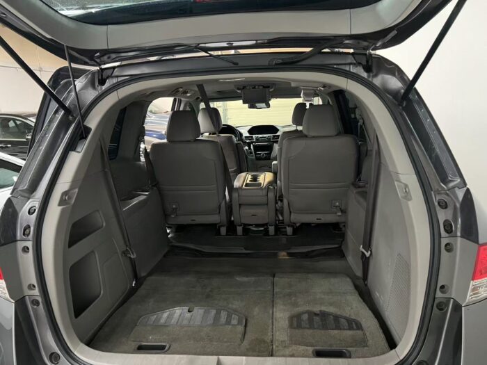 2015 Honda Odyssey 4dr Wgn EX-L w/RES"PENDING" - Image 8