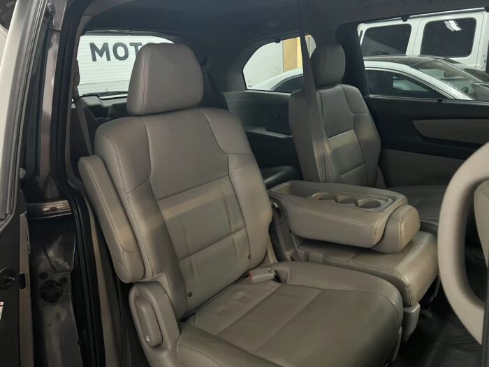 2015 Honda Odyssey 4dr Wgn EX-L w/RES"PENDING" - Image 11