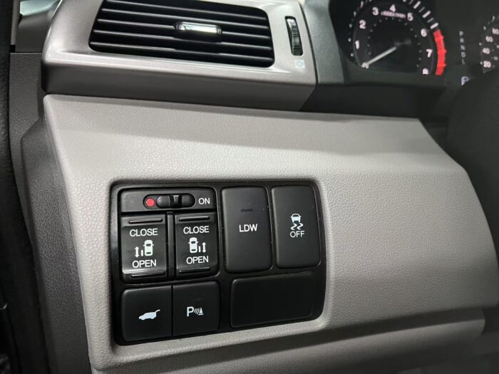 2015 Honda Odyssey 4dr Wgn EX-L w/RES"PENDING" - Image 12