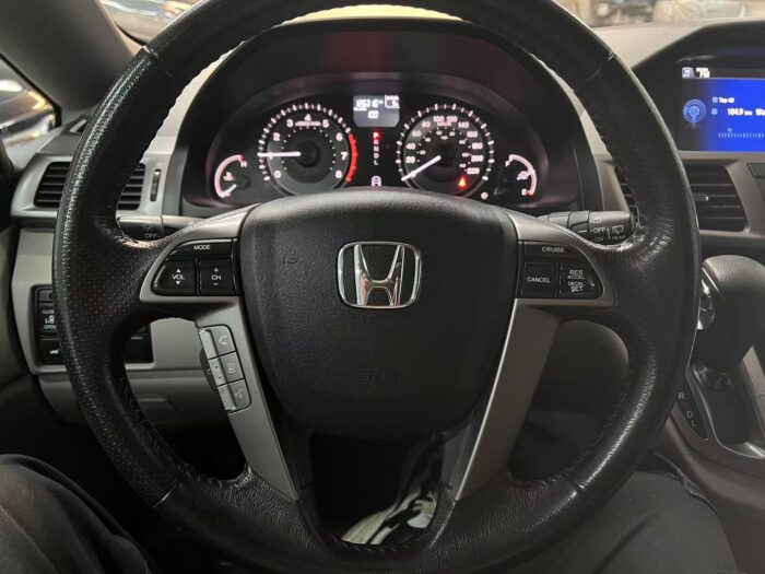 2015 Honda Odyssey 4dr Wgn EX-L w/RES"PENDING" - Image 17