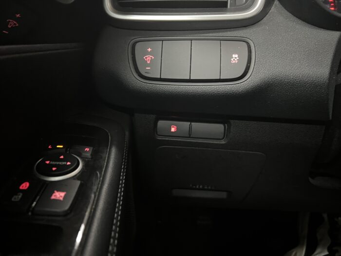 2018 KIA SORENTO LX“PENDING” - Image 11