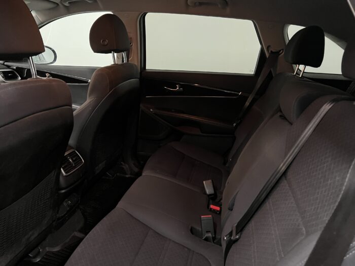 2018 KIA SORENTO LX“PENDING” - Image 10