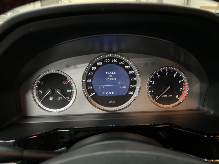 2012 Mercedes Benz GLK350 4MATIC - Image 13