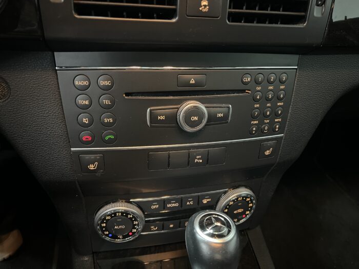 2012 Mercedes Benz GLK350 4MATIC - Image 11