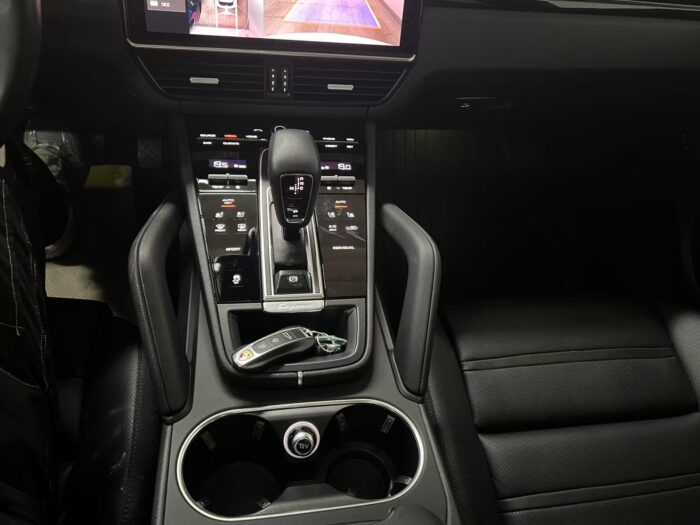 2021 PORSCHE CAYENNE - Image 15