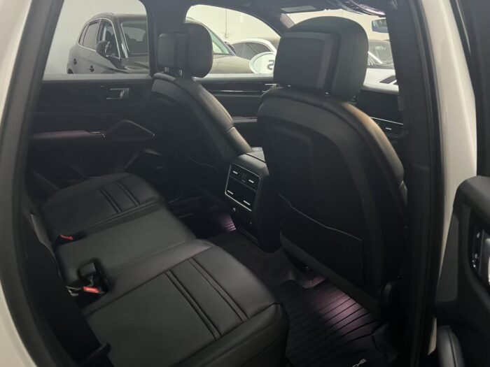 2021 PORSCHE CAYENNE - Image 10
