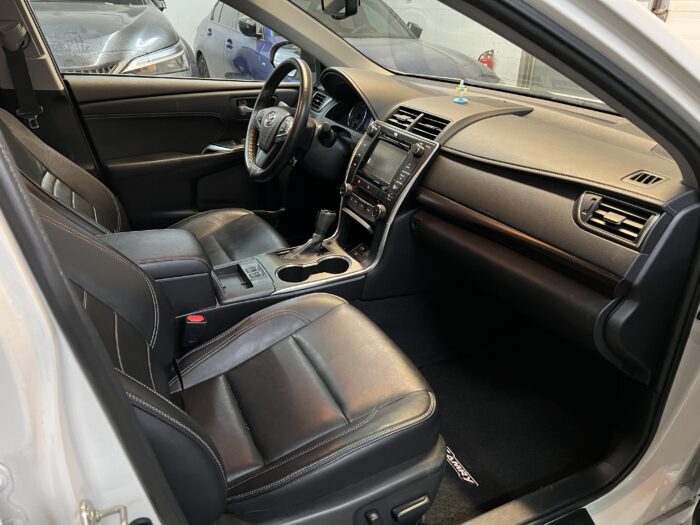 2015 TOYOTA CAMRY XLE"PENDING" - Image 8