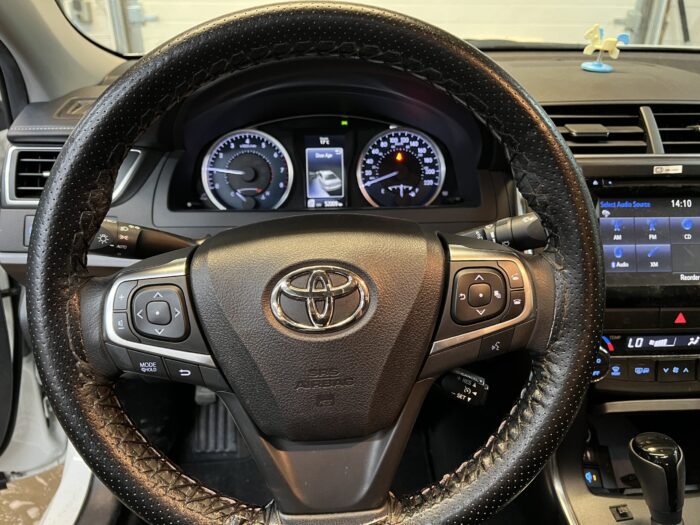 2015 TOYOTA CAMRY XLE"PENDING" - Image 10