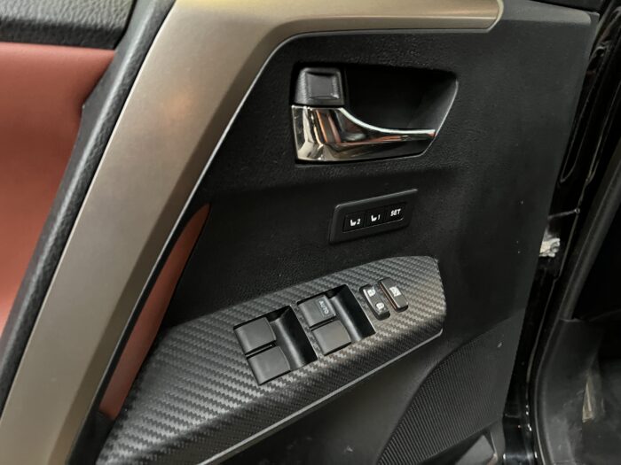 2014 TOYOTA RAV4 LIMITED - Image 16