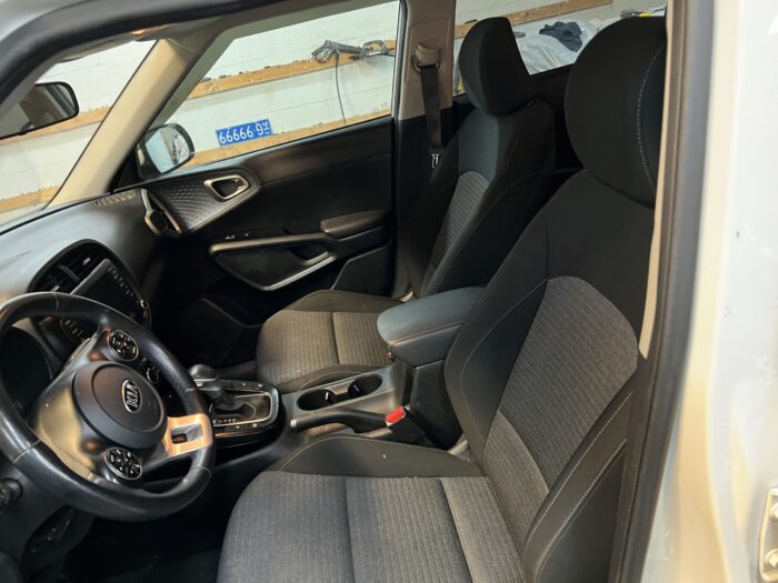 2021 KIA SOUL EX - Image 8
