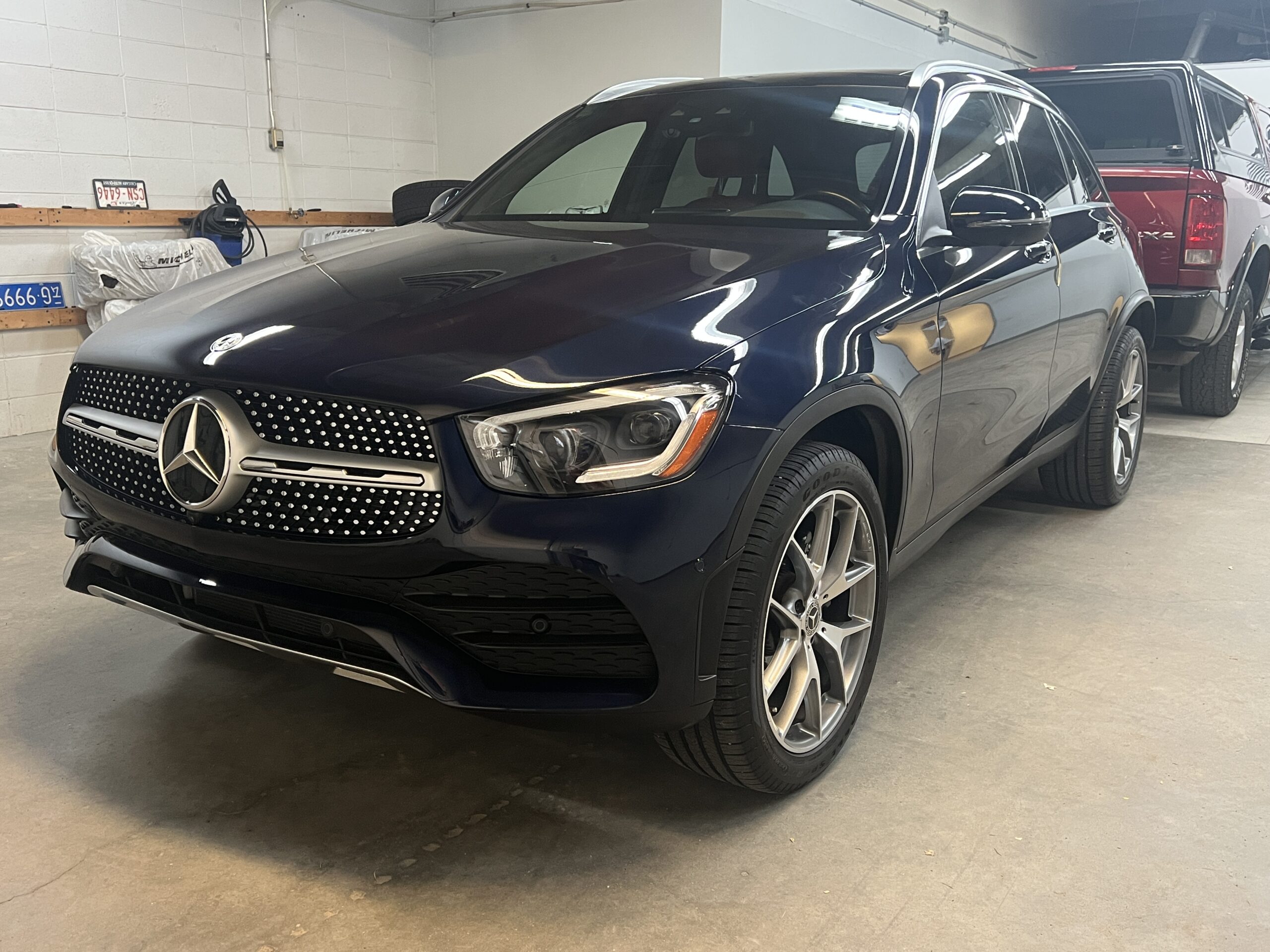 2022 MERCEDES BENZ GLC300 4MATIC *PENDING* - Image 3