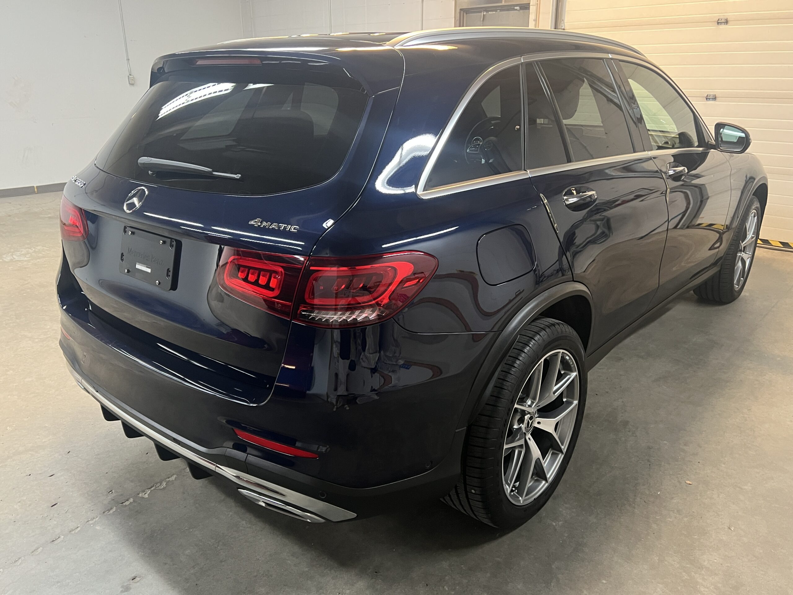 2022 MERCEDES BENZ GLC300 4MATIC *PENDING* - Image 4