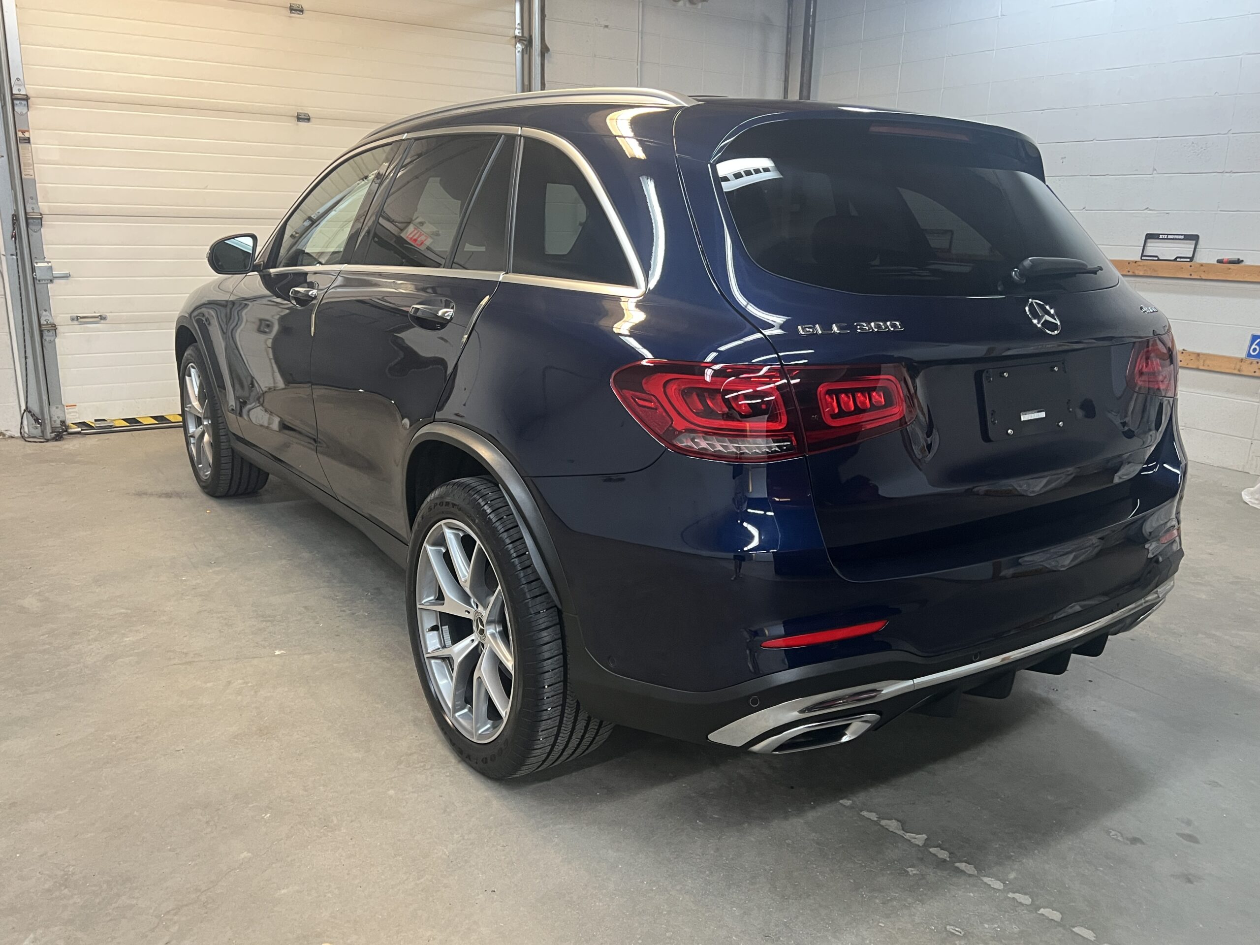 2022 MERCEDES BENZ GLC300 4MATIC *PENDING* - Image 5