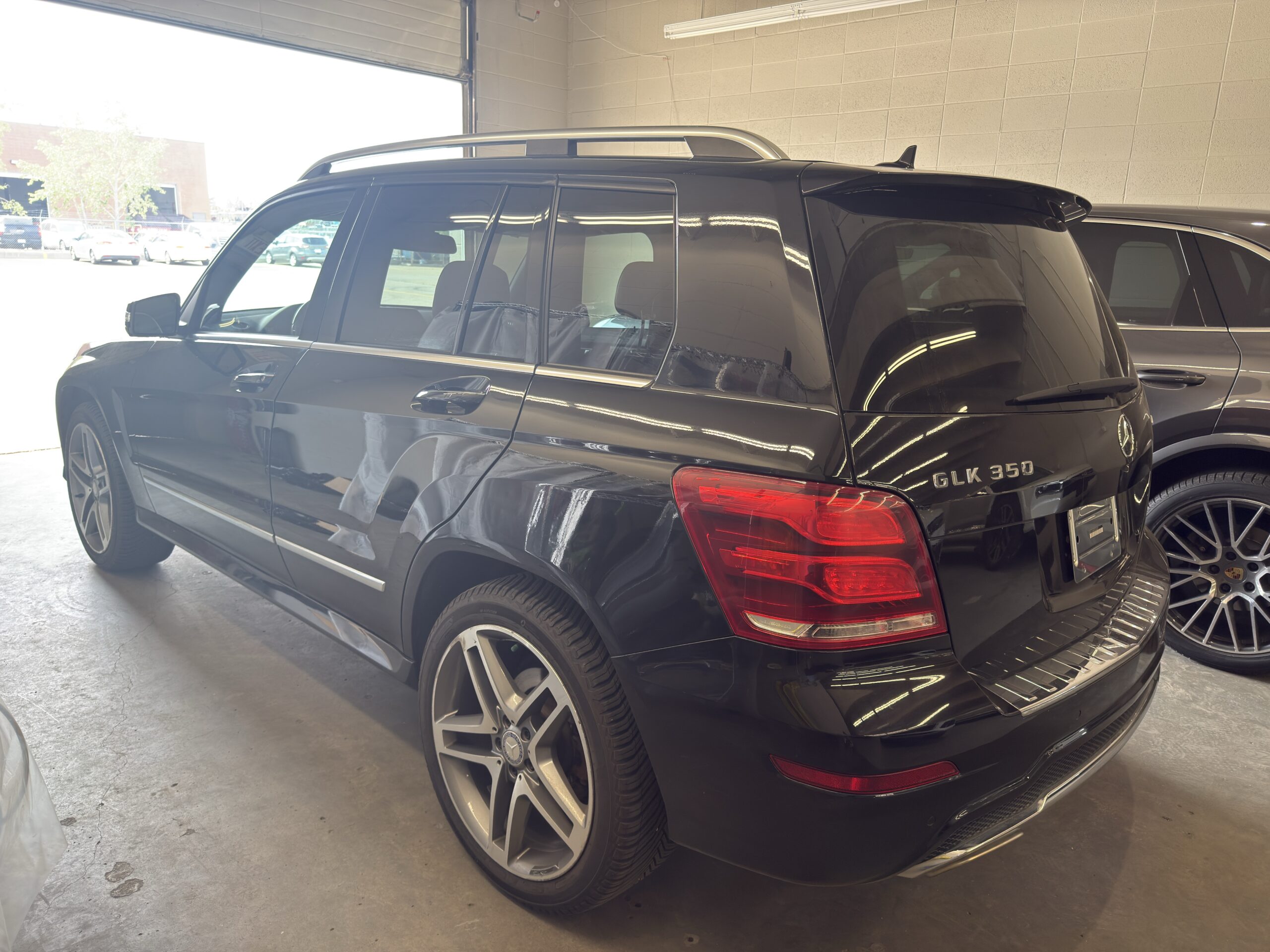 2014 Mercedes Benz GLK350 4MATIC *PENDING* - Image 3